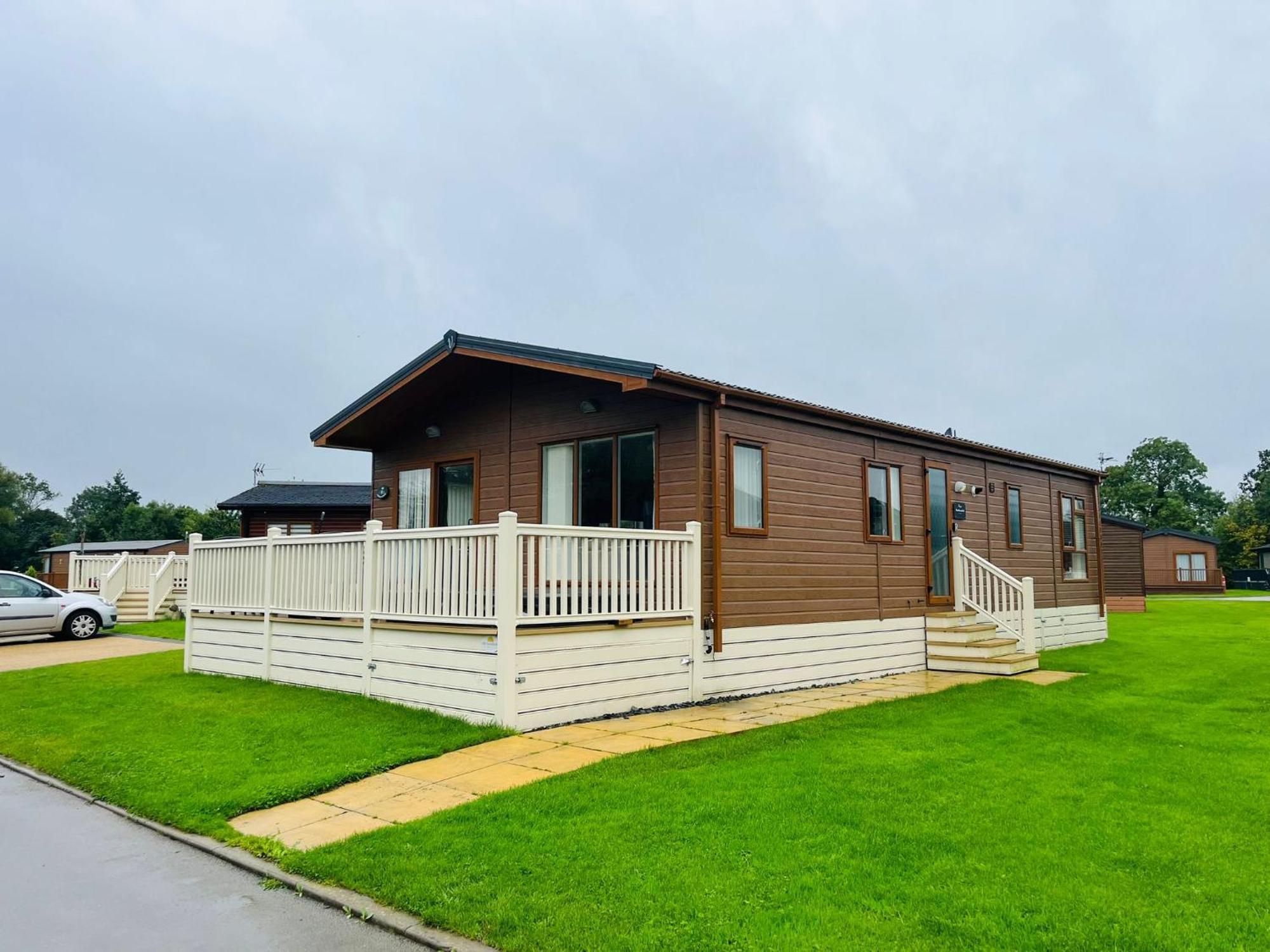 Rowan Lodge With Hot Tub Malton Exterior foto